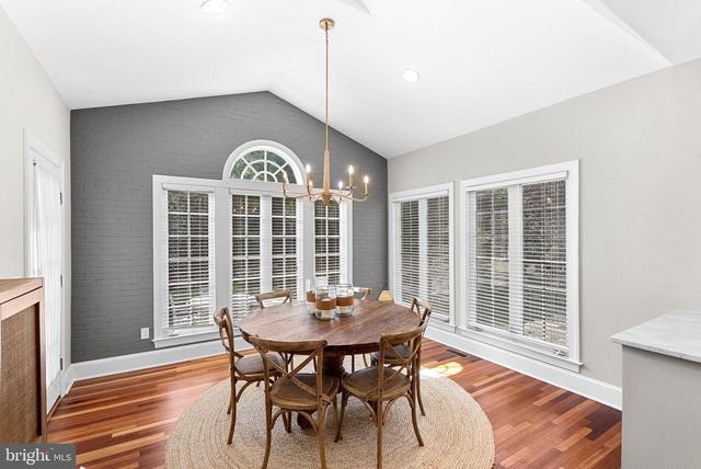 18229 GLEN ABBEY CT, Leesburg, VA 20176