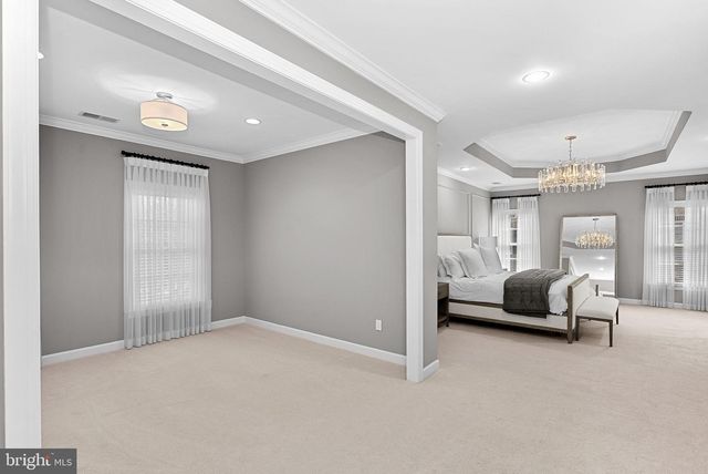 18229 GLEN ABBEY CT, Leesburg, VA 20176