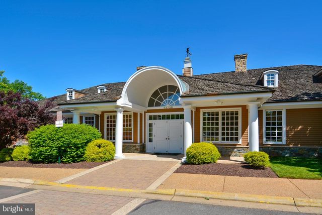 18229 GLEN ABBEY CT, Leesburg, VA 20176