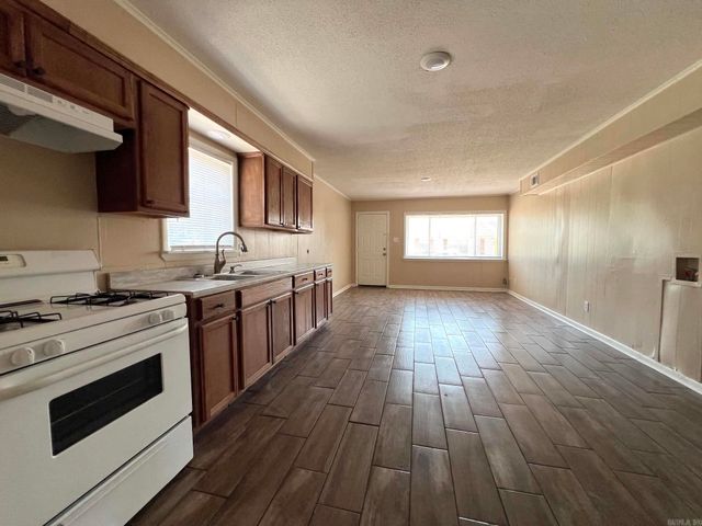 800 S Oak Street, Jacksonville, AR 72076