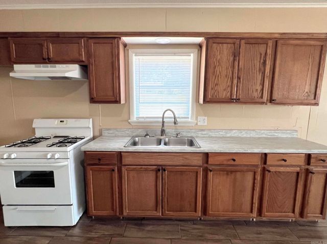 800 S Oak Street, Jacksonville, AR 72076