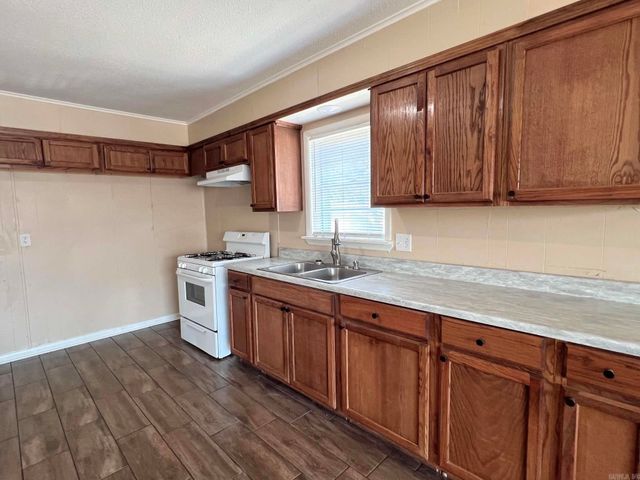 800 S Oak Street, Jacksonville, AR 72076
