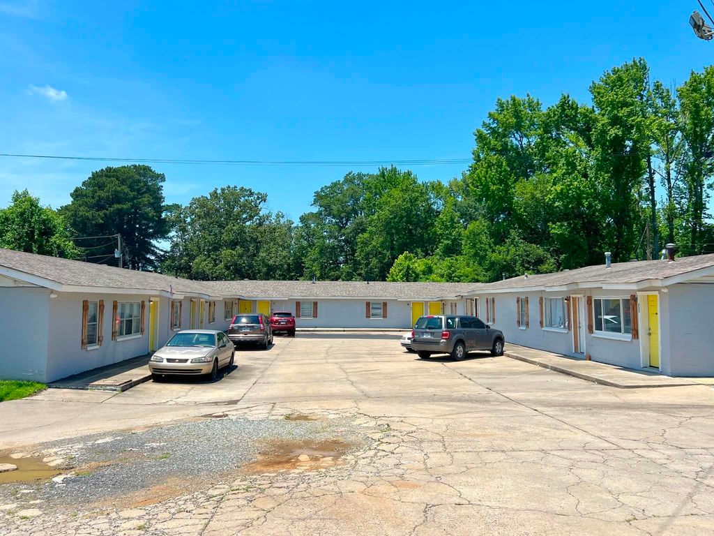 800 S Oak Street, Jacksonville, AR 72076