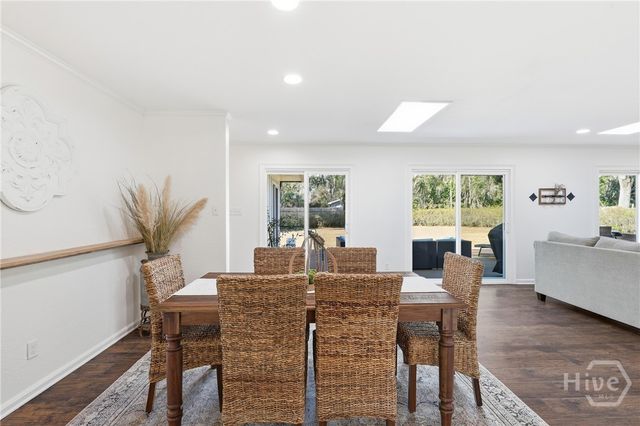 707 White Bluff Avenue, Savannah, GA 31419