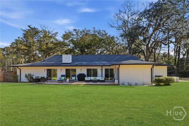 707 White Bluff Avenue, Savannah, GA 31419