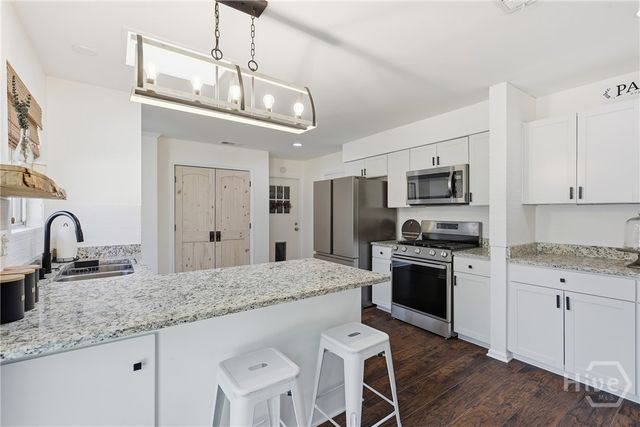 707 White Bluff Avenue, Savannah, GA 31419