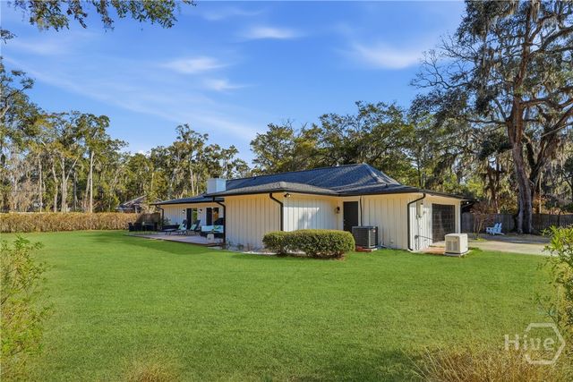 707 White Bluff Avenue, Savannah, GA 31419