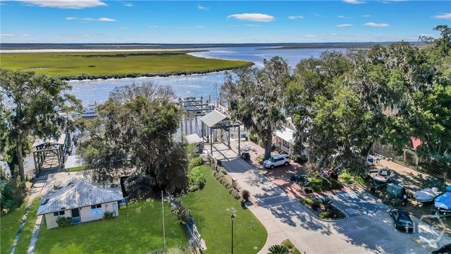 707 White Bluff Avenue, Savannah, GA 31419