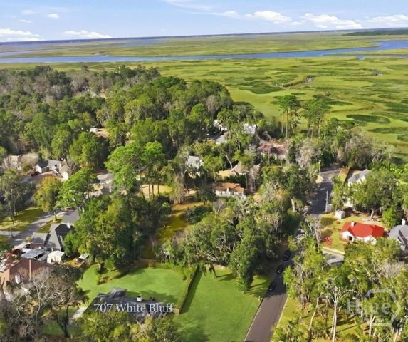 707 White Bluff Avenue, Savannah, GA 31419