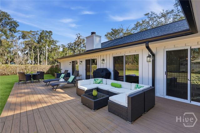 707 White Bluff Avenue, Savannah, GA 31419