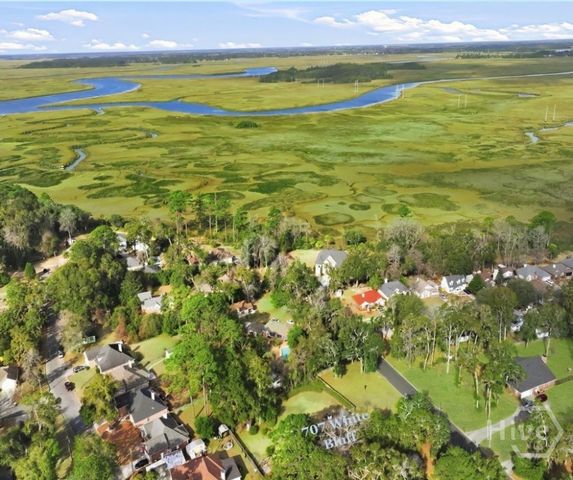 707 White Bluff Avenue, Savannah, GA 31419
