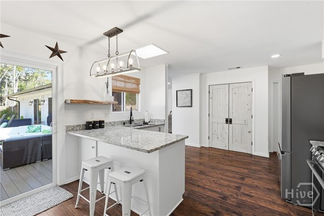 707 White Bluff Avenue, Savannah, GA 31419