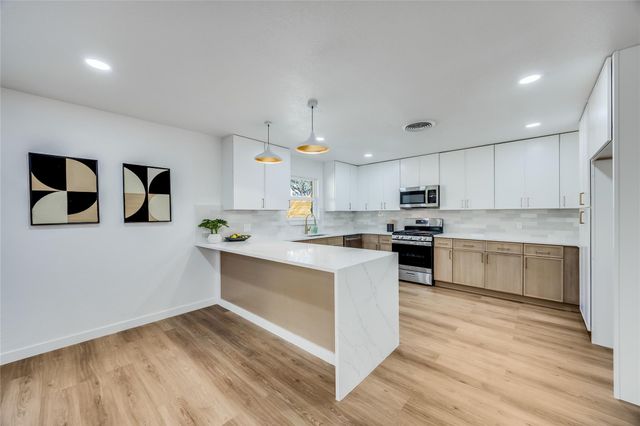 11704 Indianhead DR, Austin, TX 78753