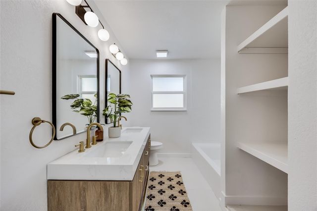 11704 Indianhead DR, Austin, TX 78753