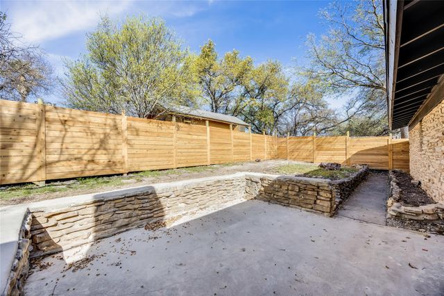 11704 Indianhead DR, Austin, TX 78753