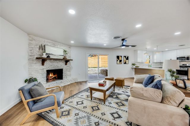 11704 Indianhead DR, Austin, TX 78753