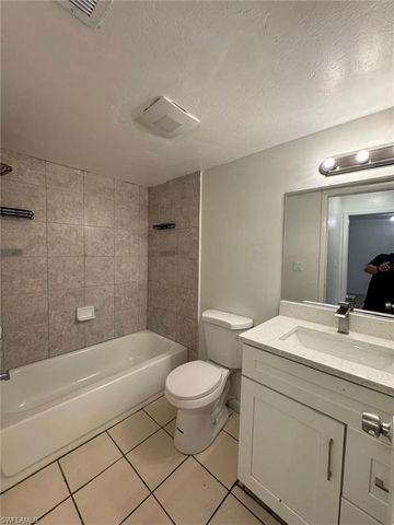 2201 E 5th ST 23, Lehigh Acres, FL 33936