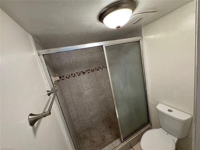 2201 E 5th ST 23, Lehigh Acres, FL 33936