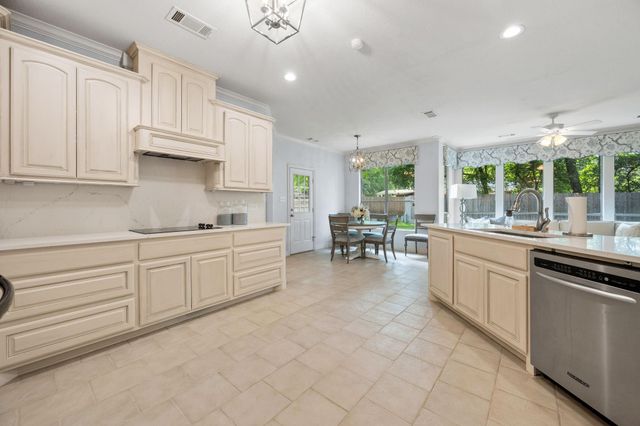 11818 Thoreau Drive, Montgomery, TX 77356