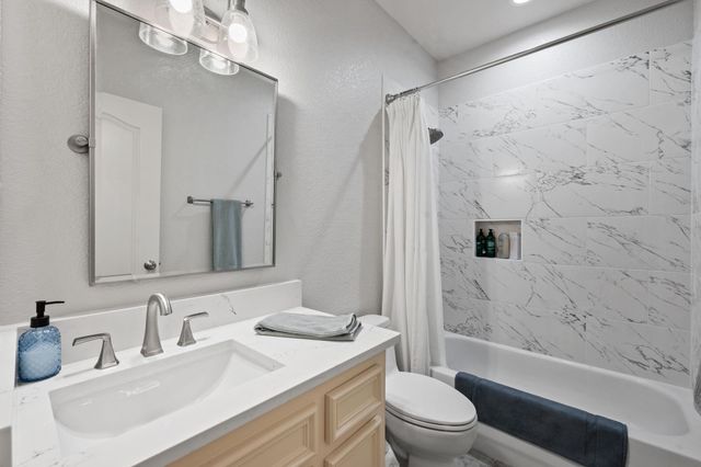 11818 Thoreau Drive, Montgomery, TX 77356