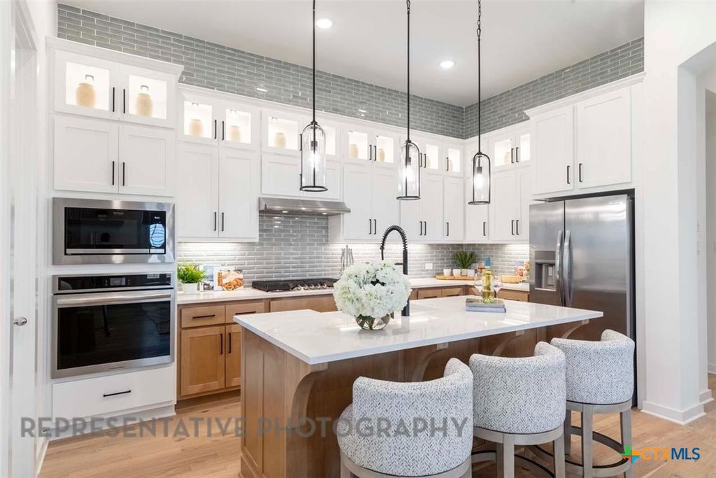 Image 2 of property listing at 508 High Summit Drive, Georgetown, TX 78628