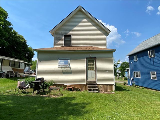 516 Hacker Street, Kane Boro, PA 16735
