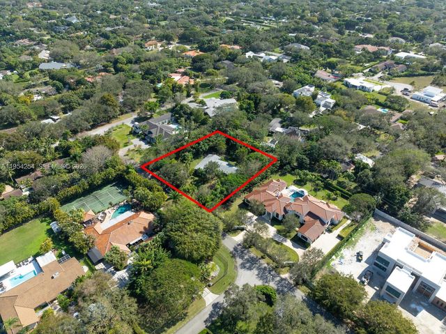 9300 SW 116th St, Miami, FL 33176