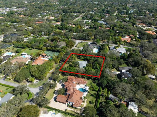 9300 SW 116th St, Miami, FL 33176