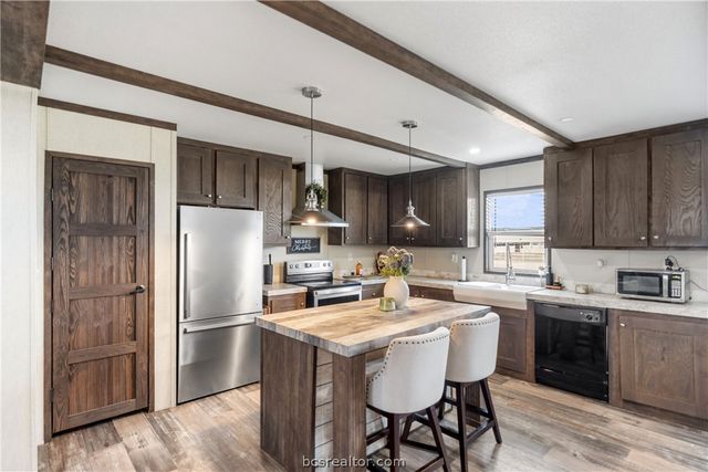 1722 County Road 248, Other, TX 77454