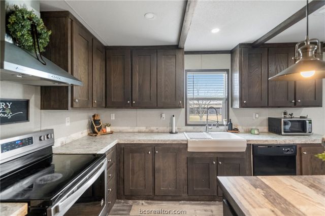 1722 County Road 248, Other, TX 77454