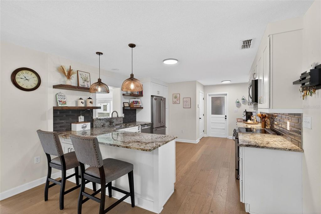 Image 17 of property listing at 2932 CHITTY ROAD, Plant City, FL 33565