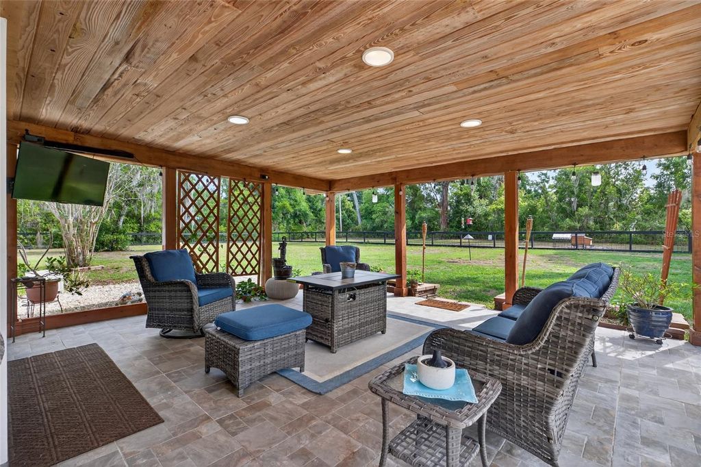 Image 36 of property listing at 2932 CHITTY ROAD, Plant City, FL 33565