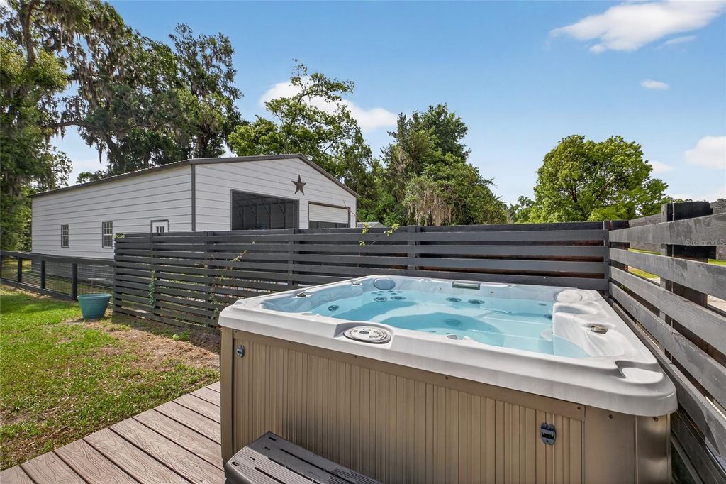 Image 40 of property listing at 2932 CHITTY ROAD, Plant City, FL 33565