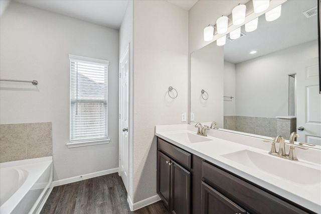 935 Golden Willow Lane, Conroe, TX 77304