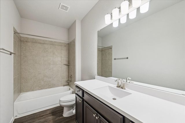 935 Golden Willow Lane, Conroe, TX 77304