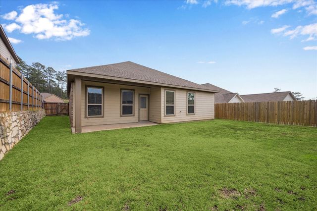 935 Golden Willow Lane, Conroe, TX 77304