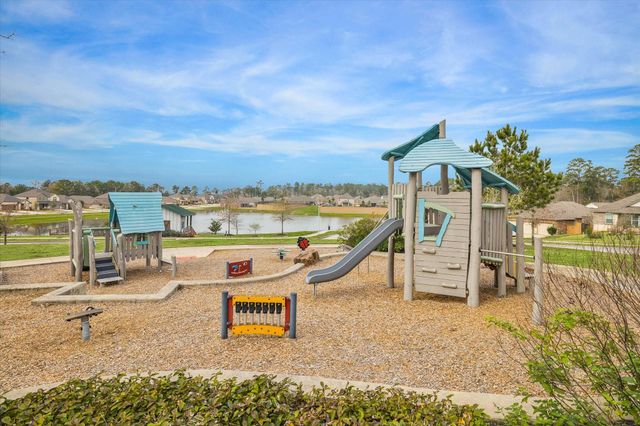 935 Golden Willow Lane, Conroe, TX 77304