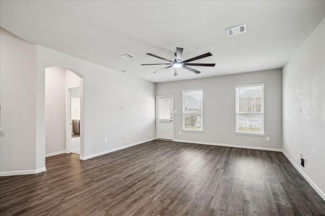 935 Golden Willow Lane, Conroe, TX 77304