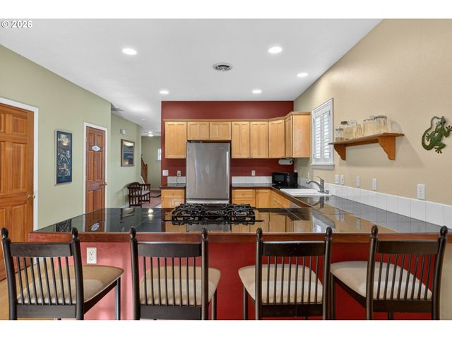 2448 Se YAMHILL St, Portland, OR 97214