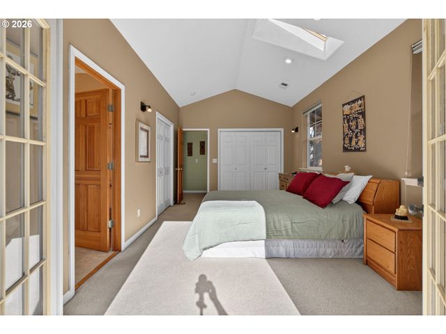 2448 Se YAMHILL St, Portland, OR 97214