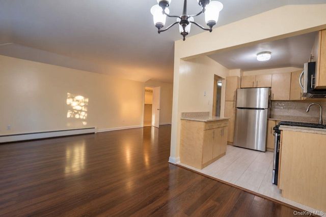 16504 Sayres Avenue 2R, Jamaica, NY 11433