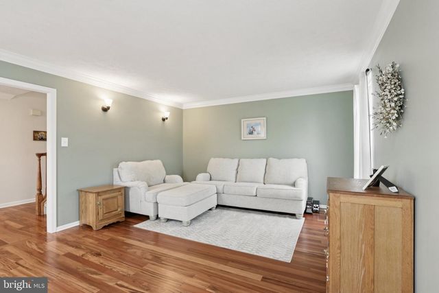 207 CHURCHILL DOWNS CT, Mount Laurel, NJ 08054