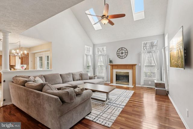 207 CHURCHILL DOWNS CT, Mount Laurel, NJ 08054