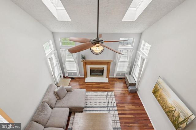 207 CHURCHILL DOWNS CT, Mount Laurel, NJ 08054