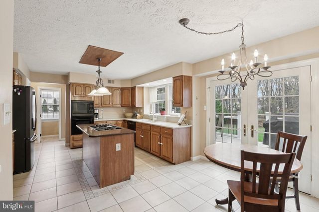 207 CHURCHILL DOWNS CT, Mount Laurel, NJ 08054