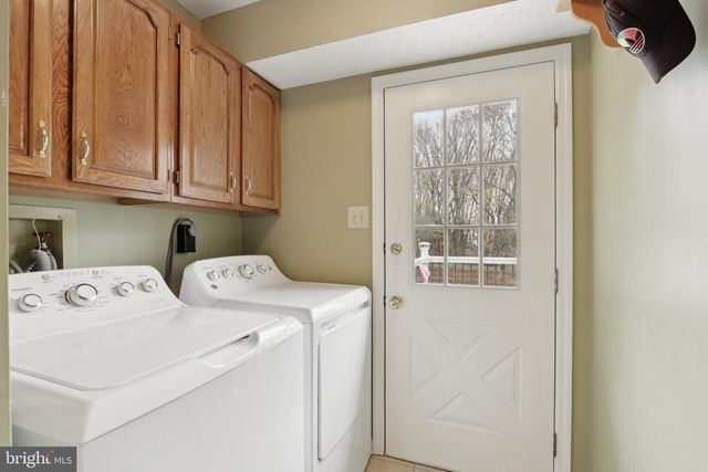 207 CHURCHILL DOWNS CT, Mount Laurel, NJ 08054