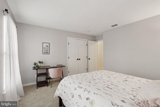 207 CHURCHILL DOWNS CT, Mount Laurel, NJ 08054