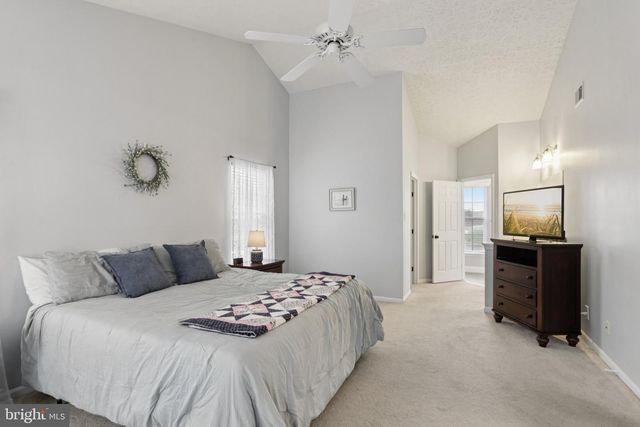 207 CHURCHILL DOWNS CT, Mount Laurel, NJ 08054