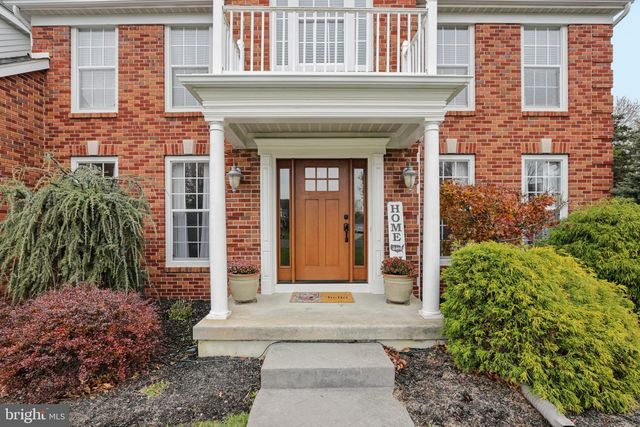 207 CHURCHILL DOWNS CT, Mount Laurel, NJ 08054