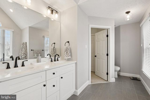 207 CHURCHILL DOWNS CT, Mount Laurel, NJ 08054